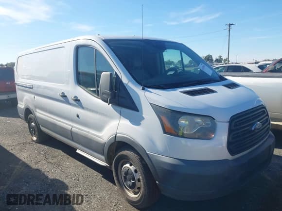 ✅ 2016 Ford Transit Cargo • VIN: 1FTYE1YM3GKB19466 • Lot: 43525016. Wystawiony na IAAI z przebiegiem 292 421 mil. Bezpłatny archiwum sprzedaży aukcyjnych z USA i szczegółowy raport historii pojazdu na DreamBid. Zdjęcie 13.