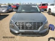 ✅ 2023 Hyundai Venue Limited • VIN: KMHRC8A38PU270730 • Lot: 83842955. Wystawiony na Copart z przebiegiem 8 864 mil. Bezpłatny archiwum sprzedaży aukcyjnych z USA i szczegółowy raport historii pojazdu na DreamBid. Zdjęcie 5.