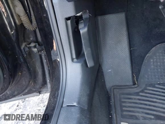 ✅ 2013 Volkswagen Passat SE • VIN: 1VWBP7A34DC015043 • Lot: 43612344. Listed on IAAI with 179,097 mi. Free auction sales archive from the USA and detailed vehicle history report at DreamBid. Image 13.