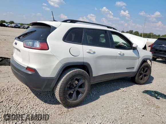 ✅ 2019 Jeep Cherokee Latitude Plus • VIN: 1C4PJLLB0KD466100 • Lot: 85128315. Wystawiony na Copart z przebiegiem Nie podano. Bezpłatny archiwum sprzedaży aukcyjnych z USA i szczegółowy raport historii pojazdu na DreamBid. Zdjęcie 3.