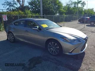 ✅ 2020 Lexus ES 350 • VIN: 58ADZ1B12LU067946 • Lot: 43021785. Listed on IAAI with 66,799 mi. Free auction sales archive from the USA and detailed vehicle history report at DreamBid. Image 1.
