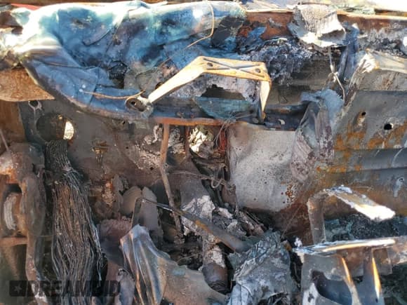 ✅ 2004 GMC Sierra 2500HD • VIN: 1GTHK23144F141847 • Lot: 81376684. Listed on Copart with Not provided. Free auction sales archive from the USA and detailed vehicle history report at DreamBid. Image 9.