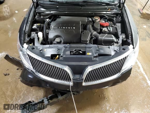 ✅ 2015 Lincoln MKS • VIN: 1LNHL9DK6FG601516 • Lot: 50250795. Listed on Copart with 71,103 mi. Free auction sales archive from the USA and detailed vehicle history report at DreamBid. Image 11.