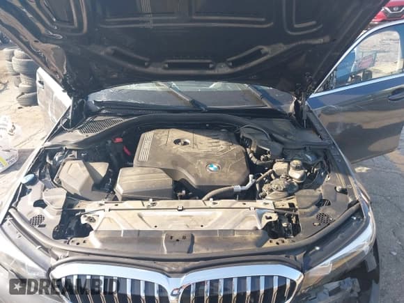 ✅ 2019 BMW 3 Series 330i • VIN: WBA5R1C55KAK08698 • Lot: 42670738. Listed on IAAI with 76,305 mi. Free auction sales archive from the USA and detailed vehicle history report at DreamBid. Image 10.