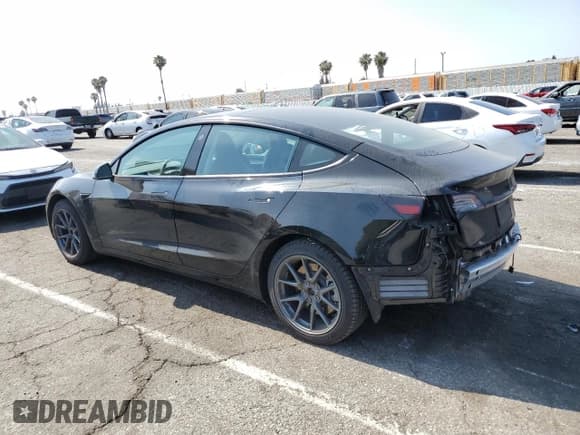 ✅ 2021 Tesla Model 3 Long Range • VIN: 5YJ3E1EB6MF002955 • Lot: 59161255. Wystawiony na Copart z przebiegiem 32 183 mil. Bezpłatny archiwum sprzedaży aukcyjnych z USA i szczegółowy raport historii pojazdu na DreamBid. Zdjęcie 2.