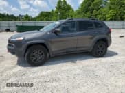 ✅ 2015 Jeep Cherokee Trailhawk • VIN: 1C4PJMBB8FW615953 • Lot: 63218745. Wystawiony na Copart z przebiegiem 147 154 mil. Bezpłatny archiwum sprzedaży aukcyjnych z USA i szczegółowy raport historii pojazdu na DreamBid. Zdjęcie 1.