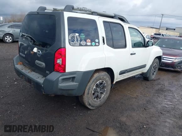 ✅ 2015 Nissan Xterra Pro-4X • VIN: 5N1AN0NW2FN652435 • Lot: 43813574. Wystawiony na IAAI z przebiegiem 223 255 mil. Bezpłatny archiwum sprzedaży aukcyjnych z USA i szczegółowy raport historii pojazdu na DreamBid. Zdjęcie 4.