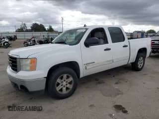 2007 GMC Sierra 1500 SLT with VIN 2GTEC13JX71544253, listed as a Copart auction lot 56740195 with Not provided miles and Salvage title. Bid and sale history available at DreamBid. Image 1.