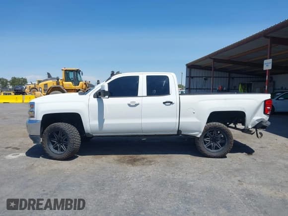 ✅ 2019 Chevrolet Silverado 1500 LT • VIN: 2GCVKPEC9K1163460 • Lot: 42544560. Wystawiony na IAAI z przebiegiem 63 329 mil. Bezpłatny archiwum sprzedaży aukcyjnych z USA i szczegółowy raport historii pojazdu na DreamBid. Zdjęcie 14.