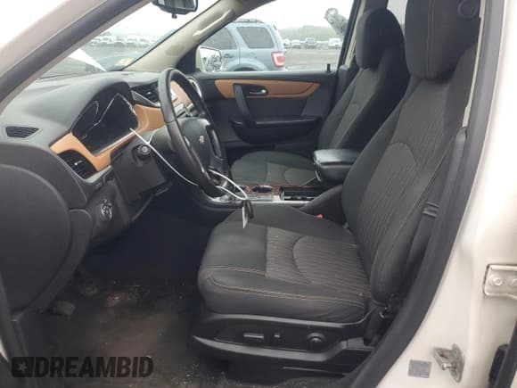 ✅ 2013 Chevrolet Traverse LT • VIN: 1GNKVGKD4DJ196972 • Lot: 75511234. Wystawiony na Copart z przebiegiem 178 410 mil. Bezpłatny archiwum sprzedaży aukcyjnych z USA i szczegółowy raport historii pojazdu na DreamBid. Zdjęcie 7.