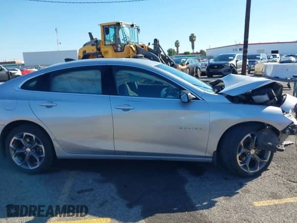 ✅ 2019 Chevrolet Malibu RS • VIN: 1G1ZG5ST4KF224694 • Lot: 43455152. Wystawiony na IAAI z przebiegiem 84 034 mil mil. Skorzystaj z bezpłatnego archiwum sprzedaży aukcyjnych z USA i zobacz szczegółowy raport historii pojazdu na DreamBid. Zdjęcie 13.