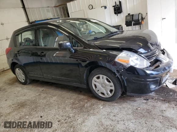 ✅ 2010 Nissan Versa S • VIN: 3N1BC1CPXAL460885 • Lot: 84963105. Wystawiony na Copart z przebiegiem 127 517 mil. Bezpłatny archiwum sprzedaży aukcyjnych z USA i szczegółowy raport historii pojazdu na DreamBid. Zdjęcie 4.