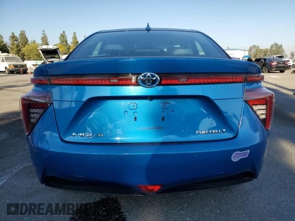 ✅ 2018 Toyota Mirai • VIN: JTDBVRBD0JA004690 • Lot: 75329864. Wystawiony na Copart z przebiegiem 30 203 mil. Bezpłatny archiwum sprzedaży aukcyjnych z USA i szczegółowy raport historii pojazdu na DreamBid. Zdjęcie 6.