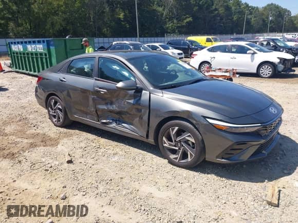 2025 Hyundai Elantra SEL Convenience с VIN KMHLS4DG7SU855176, выставлен на аукционе IAAI как лот 43189664 с пробегом 22 183 миль миль и . История ставок и продаж доступна на DreamBid. Изображение 1.