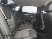 ✅ 2019 Chevrolet Impala LT • VIN: 2G11Z5S39K9121660 • Лот: 71054304. Опубликован ранее на Copart с пробегом 163 516 миль. Бесплатный доступ к архиву аукционных продаж из США и подробный отчёт об истории автомобиля на DreamBid. Изображение 10.