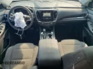 ✅ 2018 Chevrolet Traverse LS • VIN: 1GNERFKW4JJ112349 • Lot: 63316045. Wystawiony na Copart z przebiegiem 88 248 mil. Bezpłatny archiwum sprzedaży aukcyjnych z USA i szczegółowy raport historii pojazdu na DreamBid. Zdjęcie 8.