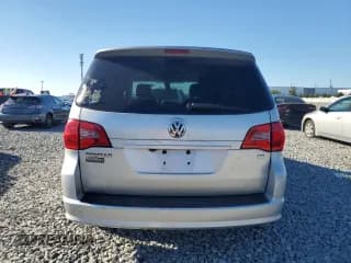 ✅ 2011 Volkswagen Routan SE • VIN: 2V4RW3DG2BR766454 • Лот: 90863695. Опубликован ранее на Copart с пробегом 213 846 миль. Бесплатный доступ к архиву аукционных продаж из США и подробный отчёт об истории автомобиля на DreamBid. Изображение 6.