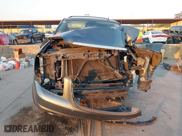 ✅ 2010 GMC Yukon SLT • VIN: 1GKUCCE05AR139528 • Lot: 43242377. Listed on IAAI with Not provided. Free auction sales archive from the USA and detailed vehicle history report at DreamBid. Image 13.