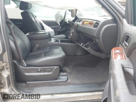 ✅ 2012 Chevrolet Tahoe LT • VIN: 1GNSCBE0XCR236912 • Lot: 43115227. Listed on IAAI with 99,183 mi. Free auction sales archive from the USA and detailed vehicle history report at DreamBid. Image 5.