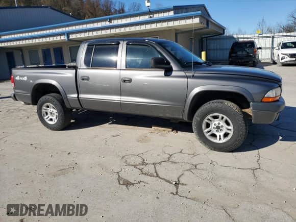 ✅ 2004 Dodge Dakota Sport • VIN: 1D7HG38K94S556894 • Lot: 79743994. Listed on Copart with 174,933 mi miles. Access the free auction sales archive from the USA and view a detailed vehicle history report at DreamBid. Image 4.