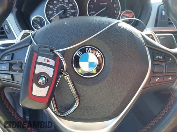 ✅ 2018 BMW 3 Series 330i • VIN: WBA8B9G56JNU98516 • Лот: 43021602. Опубликован ранее на IAAI с пробегом 75 364 миль. Бесплатный доступ к архиву аукционных продаж из США и подробный отчёт об истории автомобиля на DreamBid. Изображение 11.