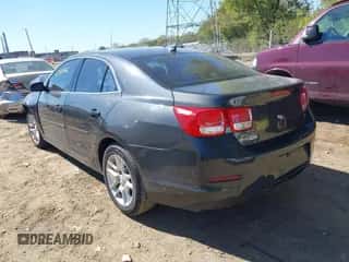 2015 Chevrolet Malibu LT z VIN 1G11C5SL6FF338694, wystawiony jako IAAI lot #43414226 z przebiegiem 107 248 mil mil oraz . Historia ofert i sprzedaży dostępna na DreamBid. Obrazek 3.