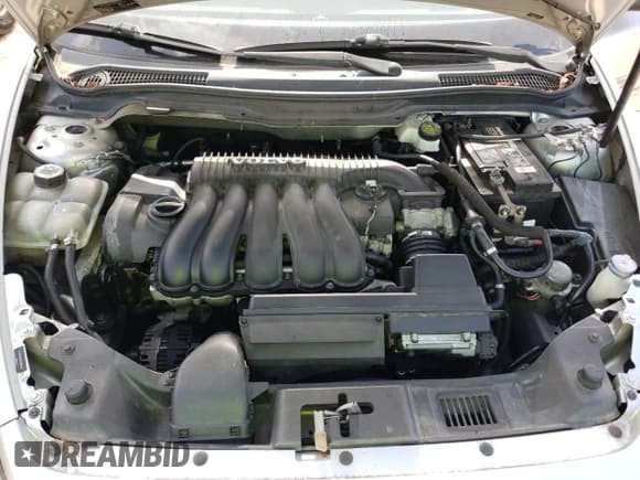 ✅ 2008 Volvo S40 2.4L • VIN: YV1MS382X82395138 • Lot: 65777434. Listed on Copart with 179,866 mi. Free auction sales archive from the USA and detailed vehicle history report at DreamBid. Image 11.