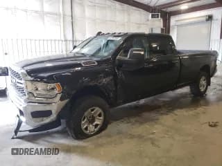 ✅ 2024 Ram 2500 Tradesman • VIN: 3C6UR5HJ4RG143681 • Lot: 71713555. Wystawiony na Copart z przebiegiem 36 095 mil. Bezpłatny archiwum sprzedaży aukcyjnych z USA i szczegółowy raport historii pojazdu na DreamBid. Zdjęcie 1.
