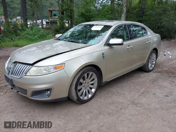 ✅ 2011 Lincoln MKS • VIN: 1LNHL9DR1BG610051 • Lot: 42925540. Wystawiony na IAAI z przebiegiem 233 673 mil. Bezpłatny archiwum sprzedaży aukcyjnych z USA i szczegółowy raport historii pojazdu na DreamBid. Zdjęcie 2.