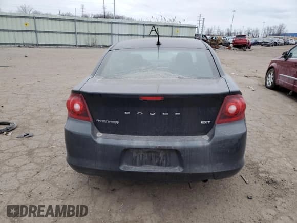 ✅ 2012 Dodge Avenger SXT • VIN: 1C3CDZCB0CN219670 • Лот: 41638125. Опубликован ранее на Copart с пробегом 260 551 миль. Бесплатный доступ к архиву аукционных продаж из США и подробный отчёт об истории автомобиля на DreamBid. Изображение 6.