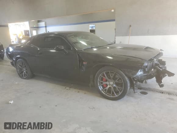 ✅ 2015 Dodge Challenger SRT 392 • VIN: 2C3CDZDJ9FH842952 • Lot: 82259395. Wystawiony na Copart z przebiegiem 51 384 mil. Bezpłatny archiwum sprzedaży aukcyjnych z USA i szczegółowy raport historii pojazdu na DreamBid. Zdjęcie 4.