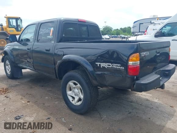 ✅ 2003 Toyota Tacoma • VIN: 5TEHN72N63Z301821 • Lot: 42692001. Listed on IAAI with 176,986 mi. Free auction sales archive from the USA and detailed vehicle history report at DreamBid. Image 3.