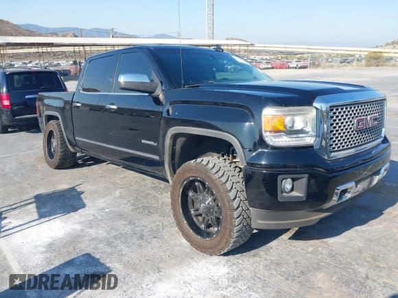 ✅ 2015 GMC Sierra 1500 Denali • VIN: 3GTU2WEJ6FG512222 • Lot: 42728975. Listed on IAAI with 86,679 mi. Free auction sales archive from the USA and detailed vehicle history report at DreamBid. Image 1.