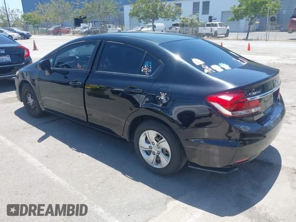 ✅ 2015 Honda Civic LX • VIN: 19XFB2F53FE705166 • Лот: 42397785. Опубликован ранее на IAAI с пробегом 117 407 миль. Бесплатный доступ к архиву аукционных продаж из США и подробный отчёт об истории автомобиля на DreamBid. Изображение 3.