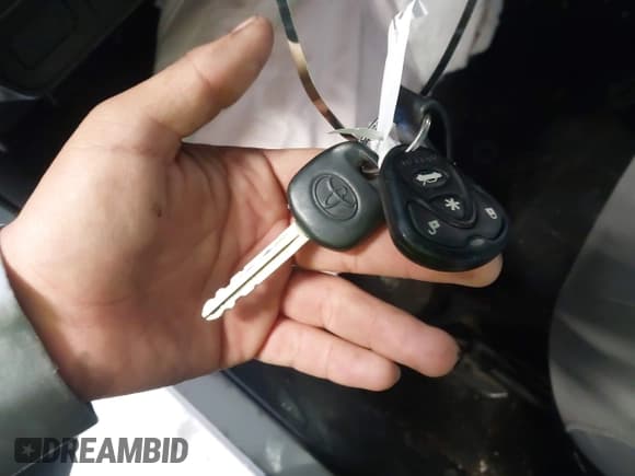 ✅ 2021 Toyota Tacoma SR • VIN: 3TYRX5GN5MT011455 • Lot: 43523058. Wystawiony na IAAI z przebiegiem 66 231 mil. Bezpłatny archiwum sprzedaży aukcyjnych z USA i szczegółowy raport historii pojazdu na DreamBid. Zdjęcie 11.