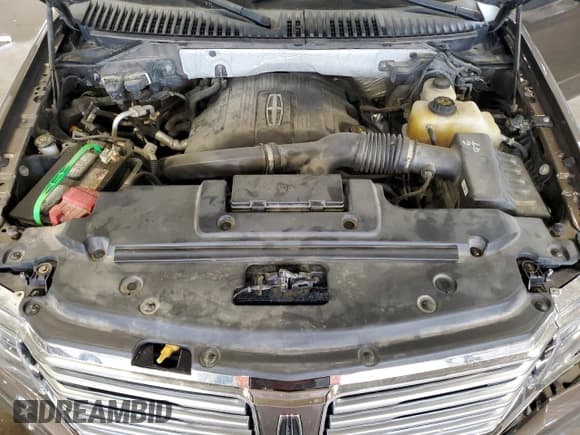 ✅ 2015 Lincoln Navigator • VIN: 5LMJJ3JT0FEJ03421 • Лот: 61964085. Опубликован ранее на Copart с пробегом 148 481 миль. Бесплатный доступ к архиву аукционных продаж из США и подробный отчёт об истории автомобиля на DreamBid. Изображение 12.