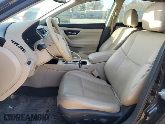 ✅ 2017 Nissan Altima SL • VIN: 1N4AL3AP5HC178477 • Lot: 48572875. Listed on Copart with 121,756 mi. Free auction sales archive from the USA and detailed vehicle history report at DreamBid. Image 7.