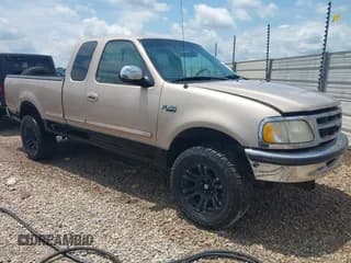 ✅ 1998 Ford F-150 • VIN: 1FTZX1727WNC37192 • Lot: 42801622. Listed on IAAI with 255,085 mi. Free auction sales archive from the USA and detailed vehicle history report at DreamBid. Image 1.