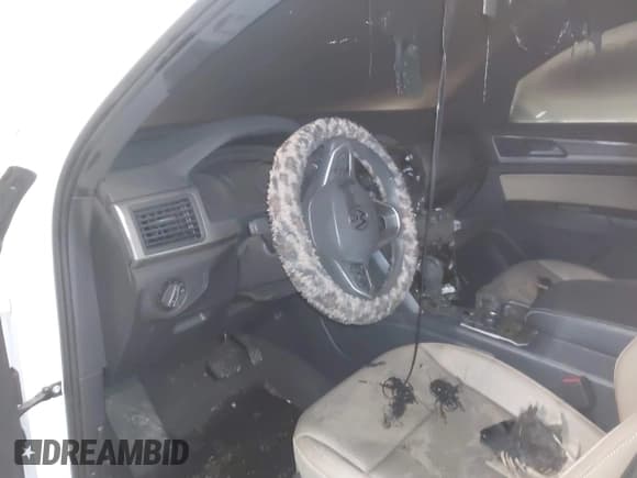 ✅ 2020 Volkswagen Atlas SE • VIN: 1V26C2CA8LC207612 • Лот: 41187997. Опубликован ранее на IAAI с пробегом 51 117 миль. Бесплатный доступ к архиву аукционных продаж из США и подробный отчёт об истории автомобиля на DreamBid. Изображение 11.