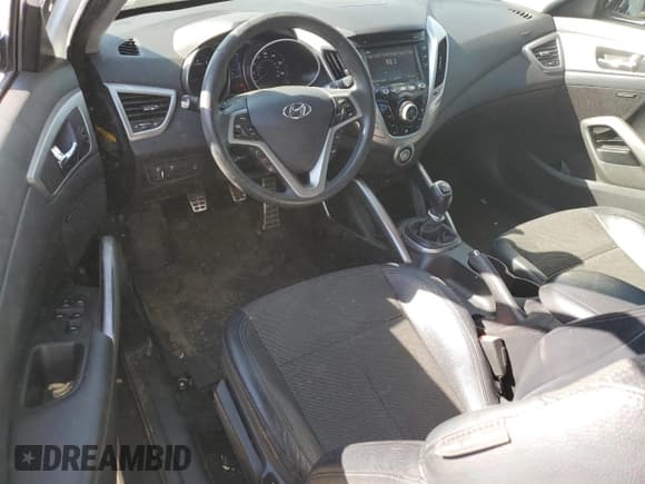 ✅ 2013 Hyundai Veloster w/Black Int • VIN: KMHTC6AD6DU146163 • Lot: 74830514. Wystawiony na Copart z przebiegiem 178 219 mil. Bezpłatny archiwum sprzedaży aukcyjnych z USA i szczegółowy raport historii pojazdu na DreamBid. Zdjęcie 8.