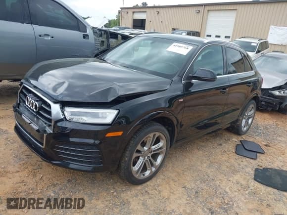 ✅ 2017 Audi Q3 Prestige • VIN: WA1GCCFS5HR015837 • Lot: 41985768. Listed on IAAI with 69,300 mi. Free auction sales archive from the USA and detailed vehicle history report at DreamBid. Image 2.