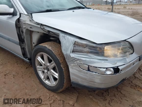 ✅ 2003 Volvo S60 2.4L • VIN: YV1RS61T032238947 • Lot: 43617816. Listed on IAAI with Not provided. Free auction sales archive from the USA and detailed vehicle history report at DreamBid. Image 6.