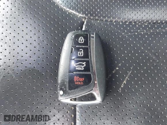 ✅ 2015 Hyundai Azera Limited • VIN: KMHFH4JG3FA446809 • Лот: 42628069. Опубликован ранее на IAAI с пробегом 136 777 миль. Бесплатный доступ к архиву аукционных продаж из США и подробный отчёт об истории автомобиля на DreamBid. Изображение 11.