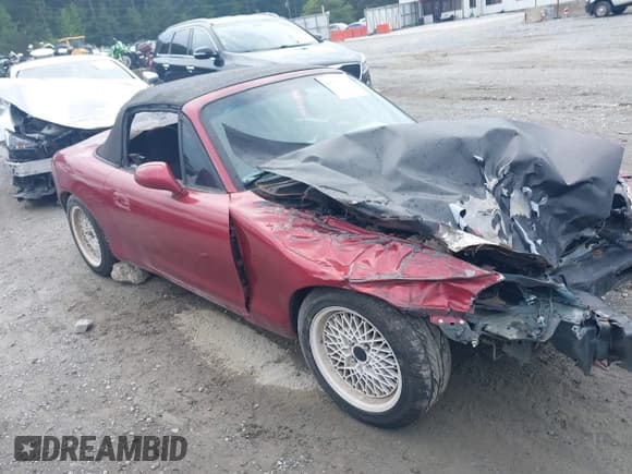 ✅ 1999 Mazda MX-5 Miata • VIN: JM1NB3535X0130449 • Лот: 42755119. Опубликован ранее на IAAI с пробегом 197 208 миль. Бесплатный доступ к архиву аукционных продаж из США и подробный отчёт об истории автомобиля на DreamBid. Изображение 1.