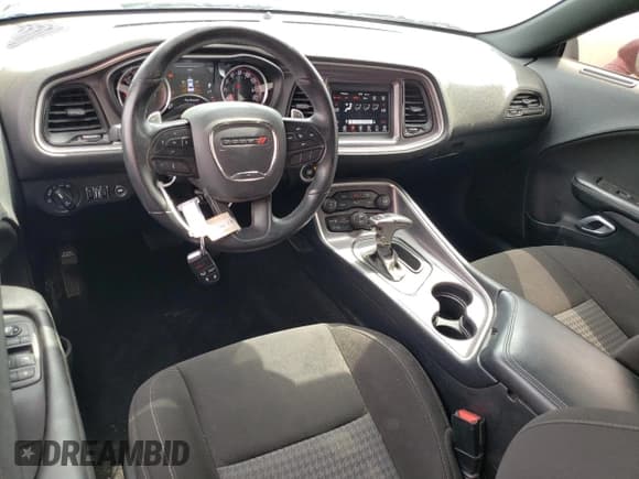 ✅ 2021 Dodge Challenger R/T • VIN: 2C3CDZBT8MH546404 • Lot: 66819783. Wystawiony na Copart z przebiegiem 35 359 mil. Bezpłatny archiwum sprzedaży aukcyjnych z USA i szczegółowy raport historii pojazdu na DreamBid. Zdjęcie 8.