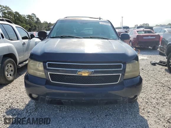 ✅ 2007 Chevrolet Suburban LT • VIN: 1GNFC16087R251568 • Lot: 62377833. Wystawiony na Copart z przebiegiem Nie podano. Bezpłatny archiwum sprzedaży aukcyjnych z USA i szczegółowy raport historii pojazdu na DreamBid. Zdjęcie 5.