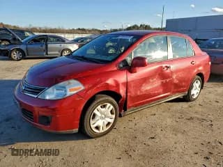 ✅ 2010 Nissan Versa S • VIN: 3N1BC1AP9AL383476 • Lot: 93497875. Listed on Copart with 195,147 mi. Free auction sales archive from the USA and detailed vehicle history report at DreamBid. Image 1.