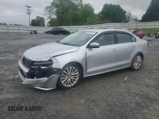 ✅ 2015 Volkswagen Jetta SE • VIN: 3VWD07AJXFM243089 • Лот: 52066415. Опубликован ранее на Copart с пробегом 116 037 миль. Бесплатный доступ к архиву аукционных продаж из США и подробный отчёт об истории автомобиля на DreamBid. Изображение 1.