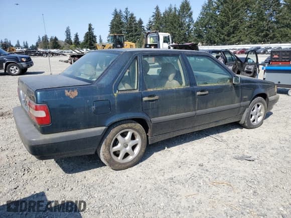 ✅ 1995 Volvo 850 • VIN: YV1LS5505S2223259 • Lot: 54256805. Listed on Copart with 231,681 mi. Free auction sales archive from the USA and detailed vehicle history report at DreamBid. Image 3.