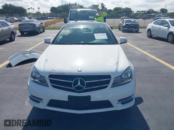 ✅ 2015 Mercedes-Benz C 250 • VIN: WDDGJ4HB4FG410766 • Lot: 42307457. Listed on IAAI with 50,979 mi. Free auction sales archive from the USA and detailed vehicle history report at DreamBid. Image 13.